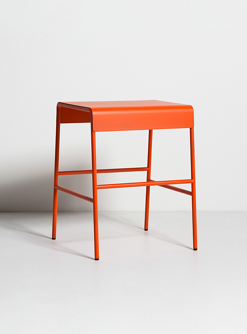 MDT Mobilier Orange Ami pigmented orange stool