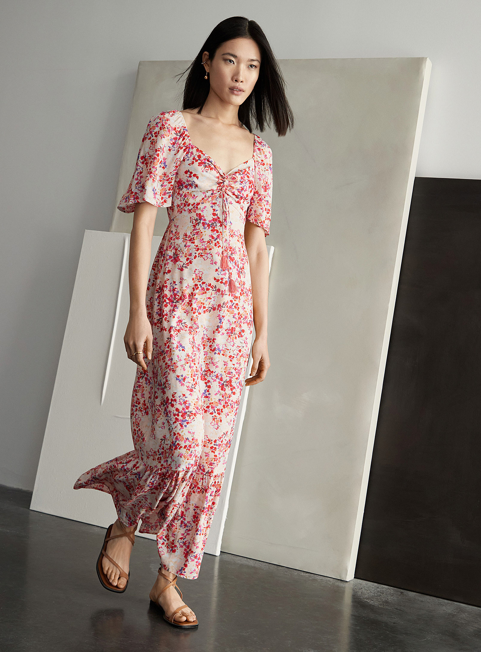 Contemporaine Enchanting Garden Flowy Maxi Dress In Patterned Red