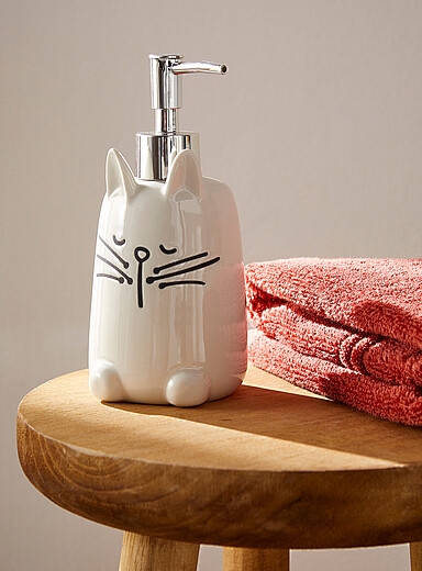 Cute kitten soap pump