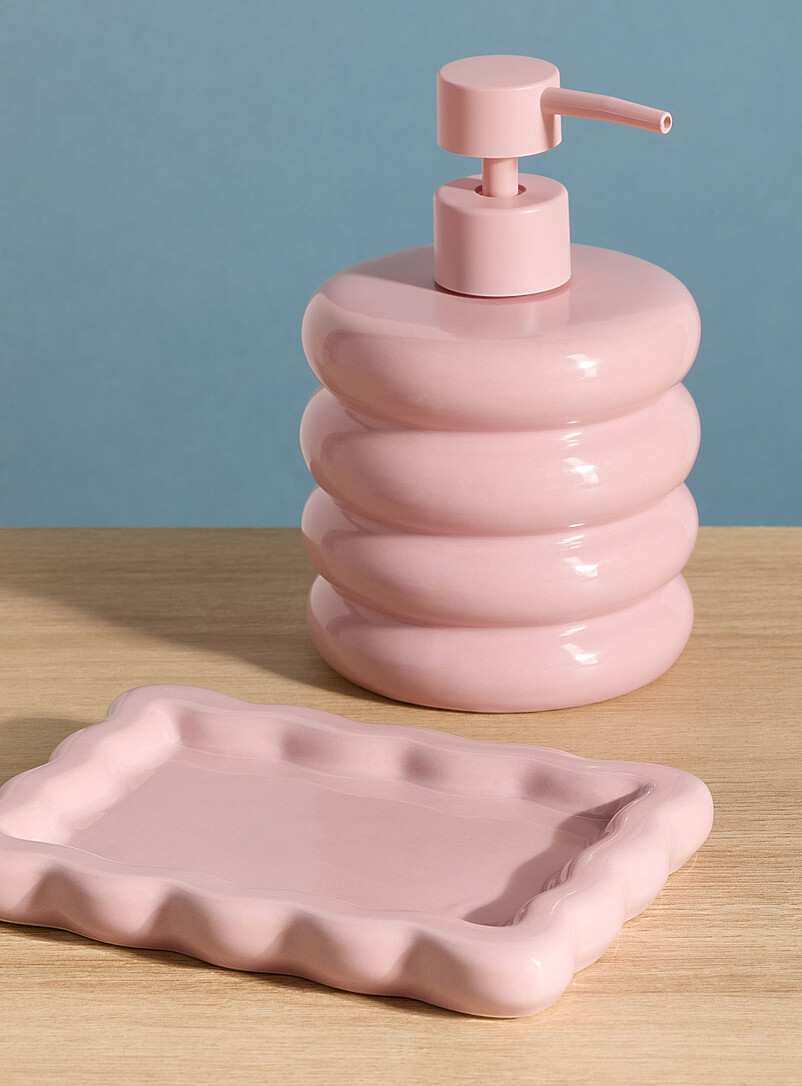 Wavy soap pump product image 2