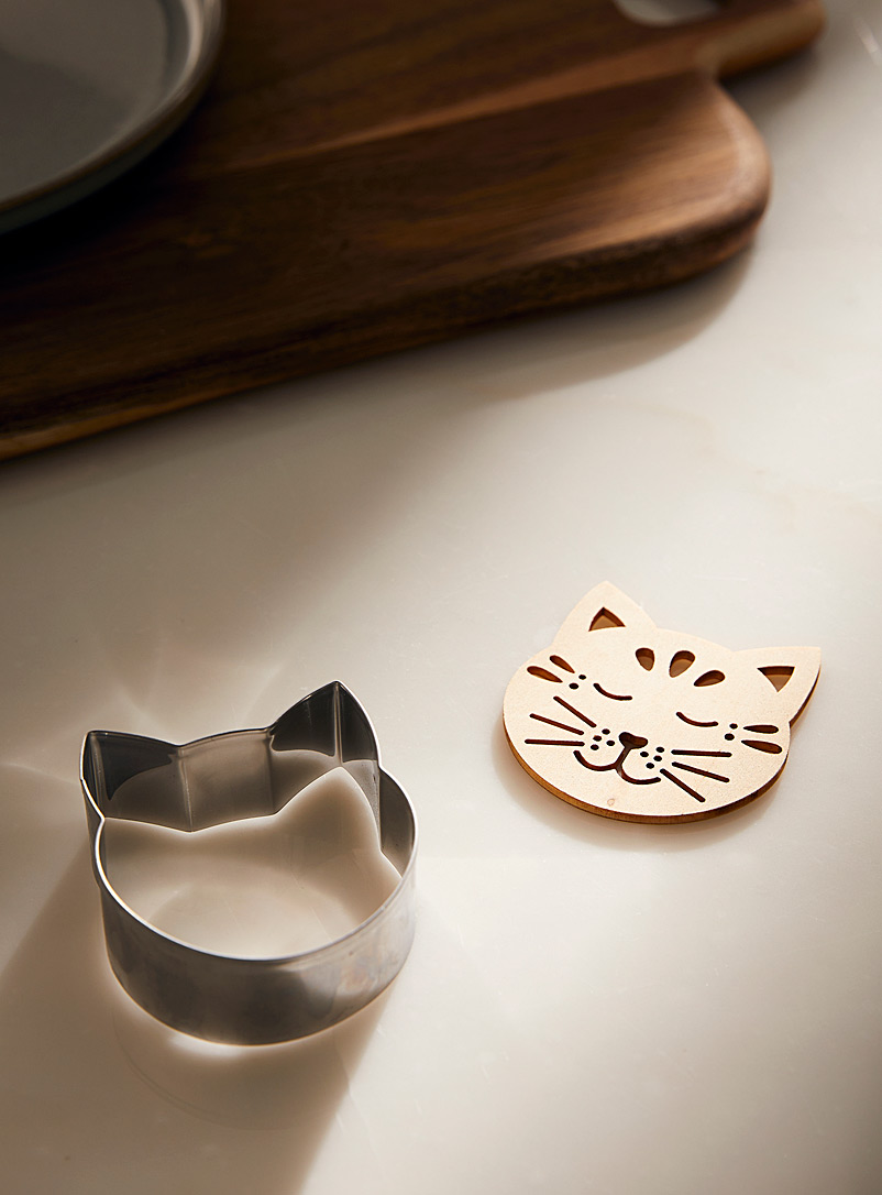 Simons Maison Ivory/Cream Beige Cat cookie cutter and embosser 2-piece set