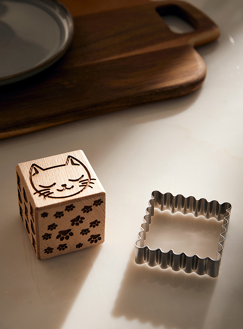 Simons Maison Assorted Cat cookie cutter and embossing cube 2-piece set