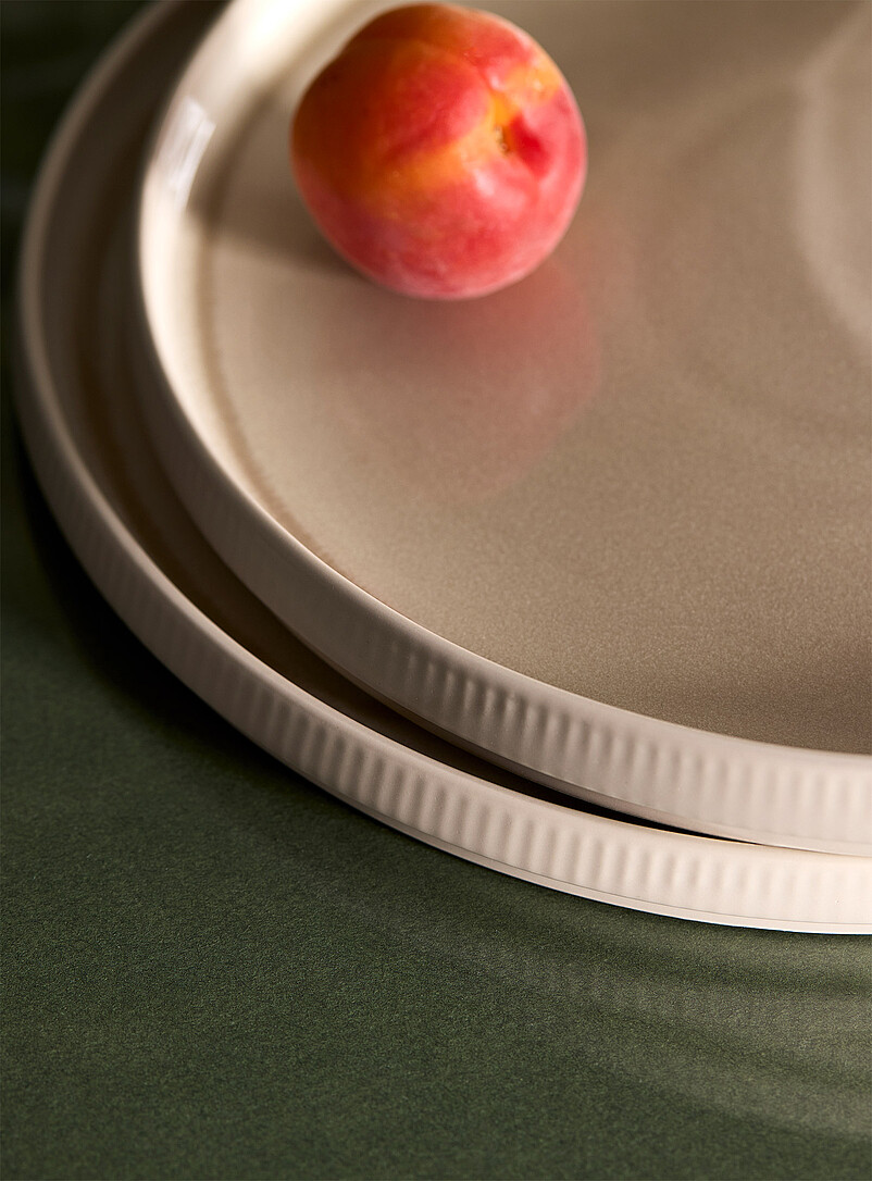 Simons Maison Green Large modern grooved plate