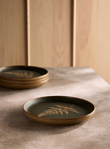 Textured leaf deep forest small plate