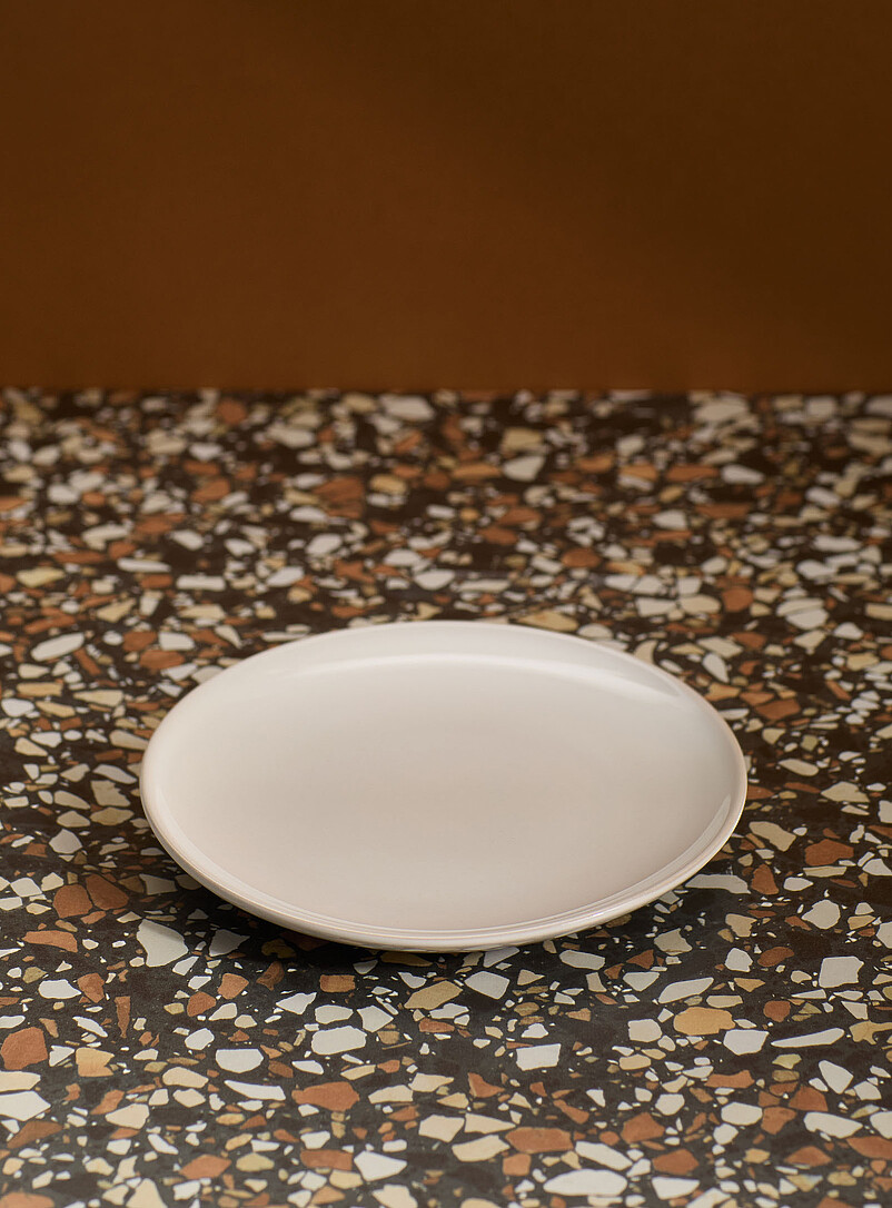 Small Minimalist Plate