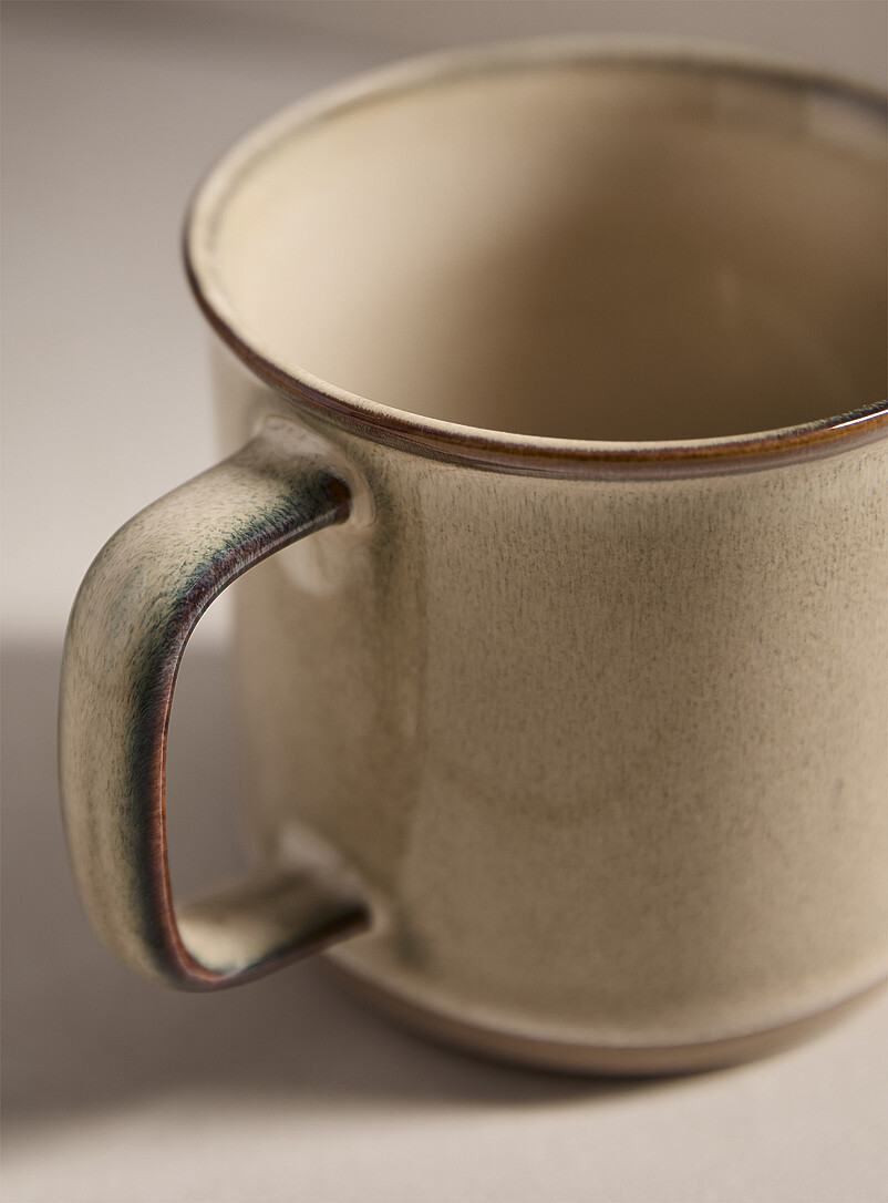 Contrasting trim speckled mug product image 2