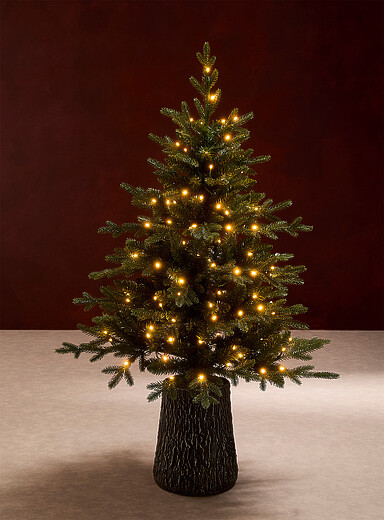 Le sapin de No&euml;l artificiel illumin&eacute; base effet &eacute;corce 122 cm de hauteur <b>Collection de No&euml;l</b>
