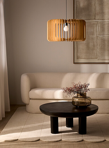 Wood slat hanging lamp