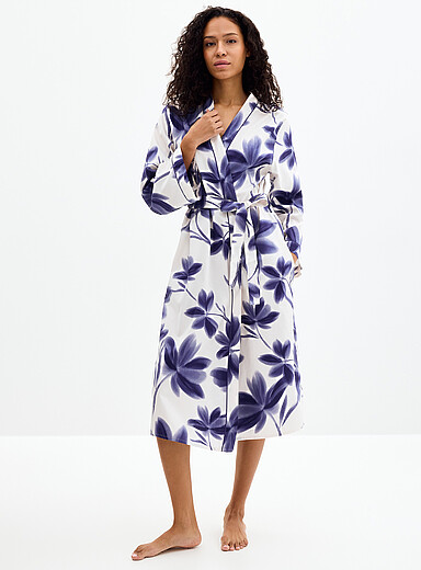 Navy blue blooms lightweight robe