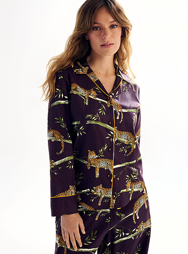 La chemise lis&eacute;r&eacute;e prune l&eacute;opard 