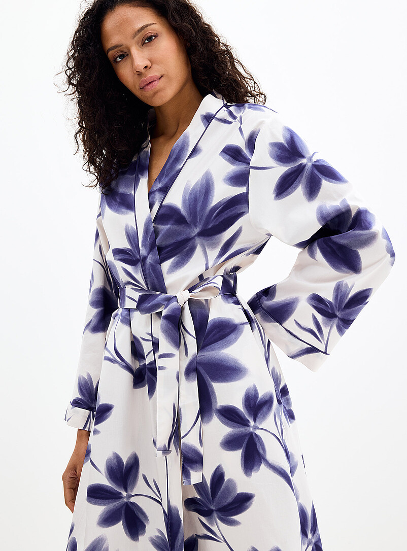 Navy blue blooms lightweight robe product image 2