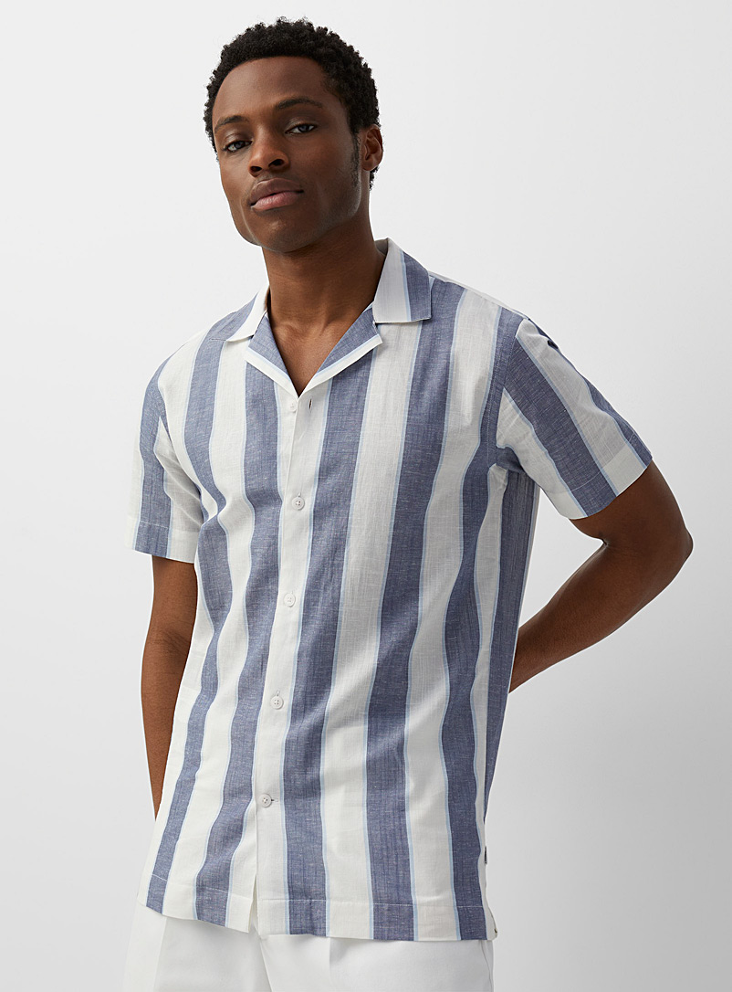 Lindbergh Patterned blue Chambray-like stripe camp shirt for men