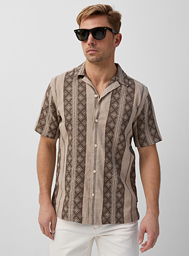 100% Organic Linen Short Sleeve Shirt[Picked from QUINCE] A year-round linen  short-sleeve shirt? Yes, p…