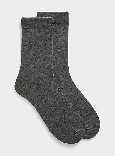 Solid bamboo viscose dress socks