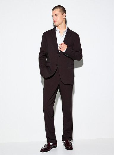 Lindbergh: Le complet extensible tissu REPREVE<sup>MD</sup> <b>Coupe relaxe</b> Bourgogne pour homme