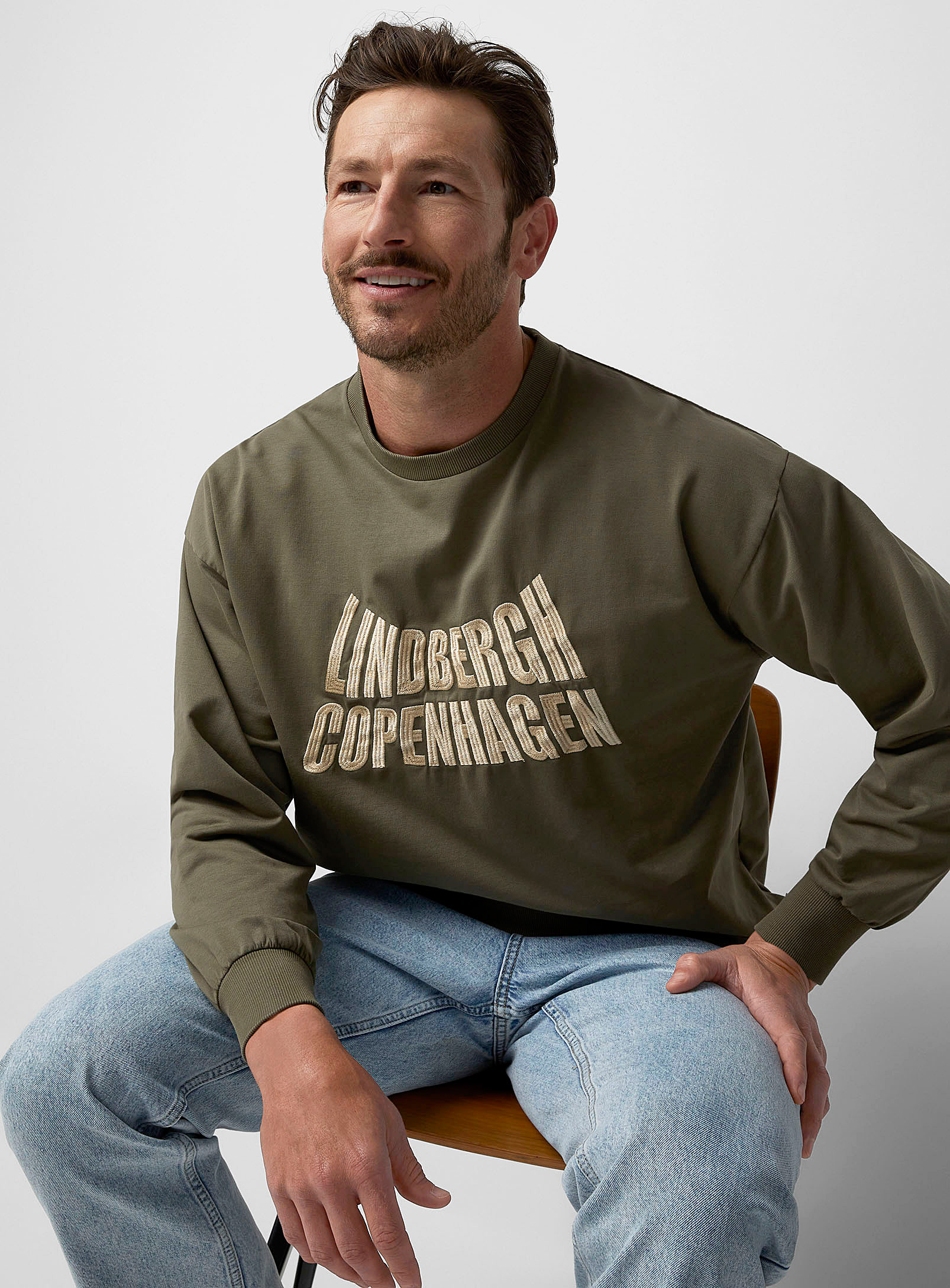 Lindbergh Embroidered Giant Logo Sweatshirt In Mossy Green