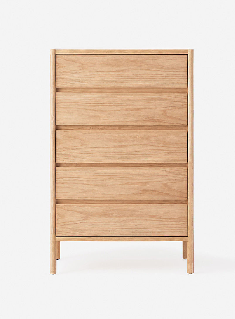 EQ3 Assorted Sleek 5-drawer oak dresser