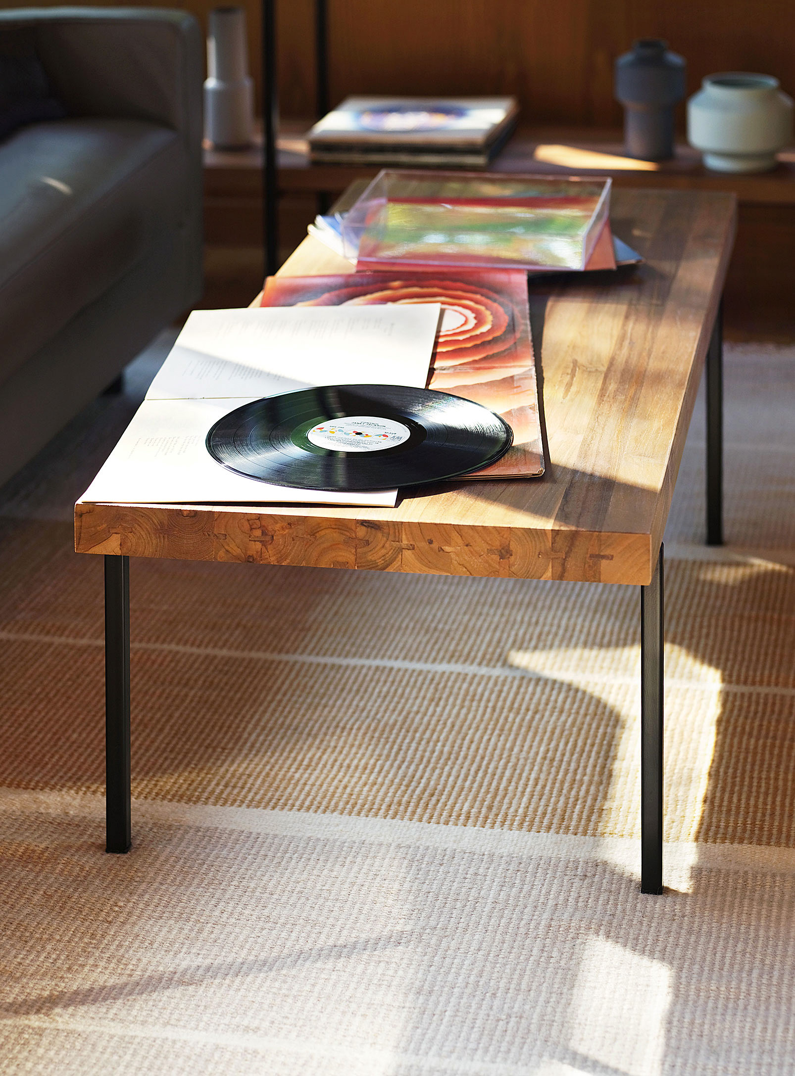 EQ3 - Recycled teak wood coffee table