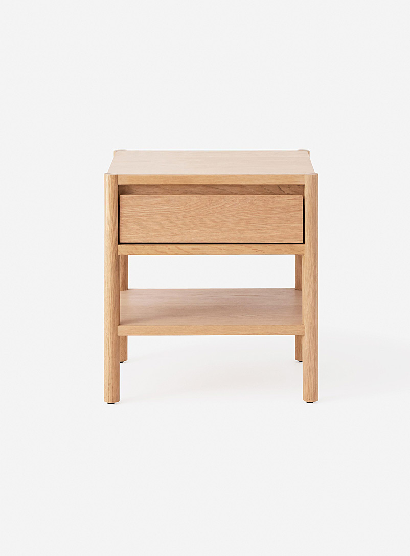 Oak single-drawer nightstand product image (primary)