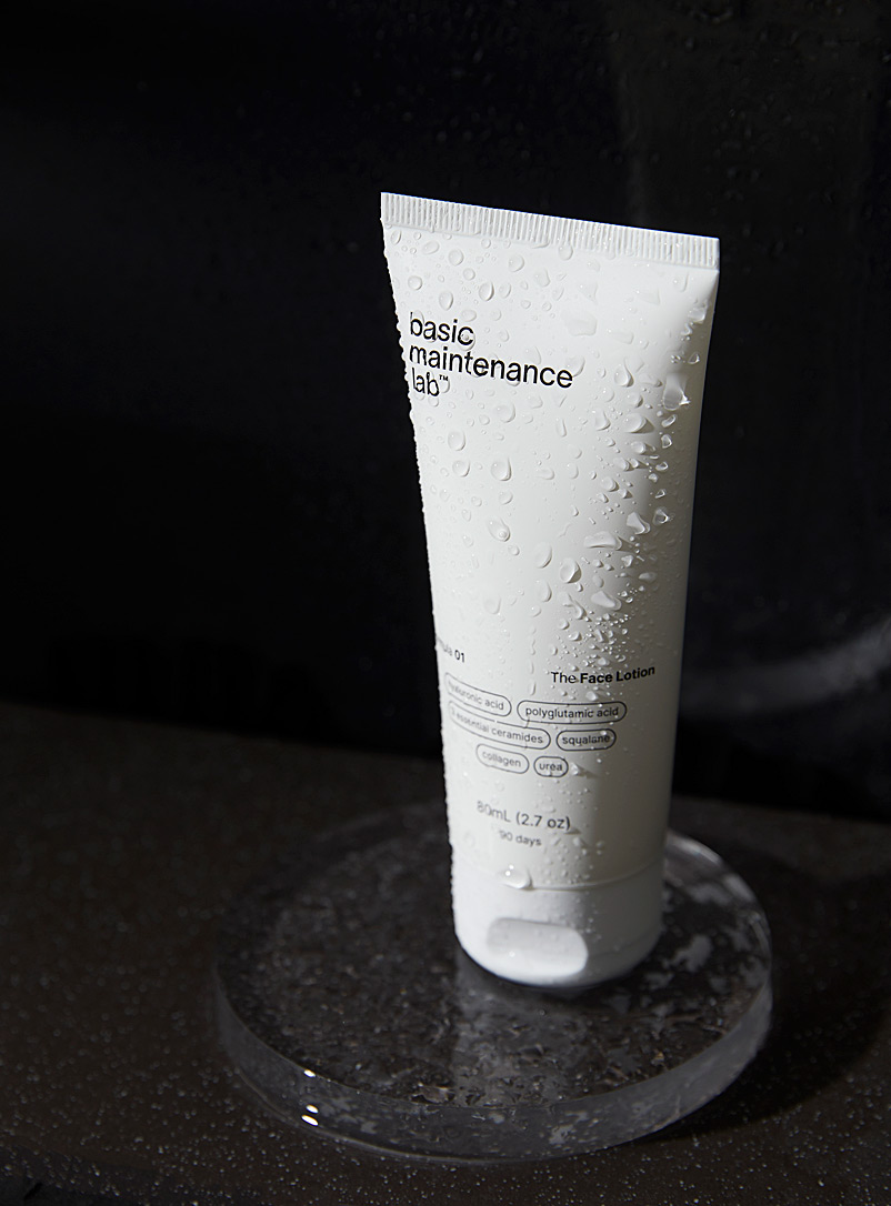 Basic Maintenance Lab: La lotion hydratante pour le visage Formula 01 Blanc pour homme