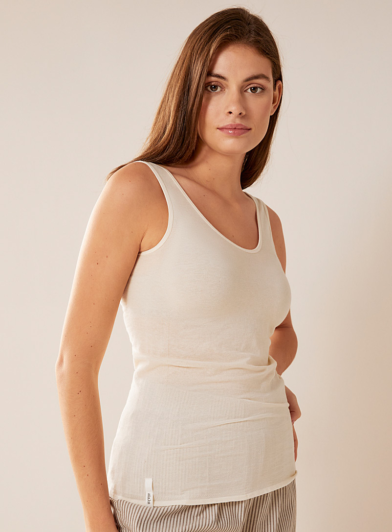 Aiayu: La camisole détente minimaliste ivoire Beige crème pour femme
