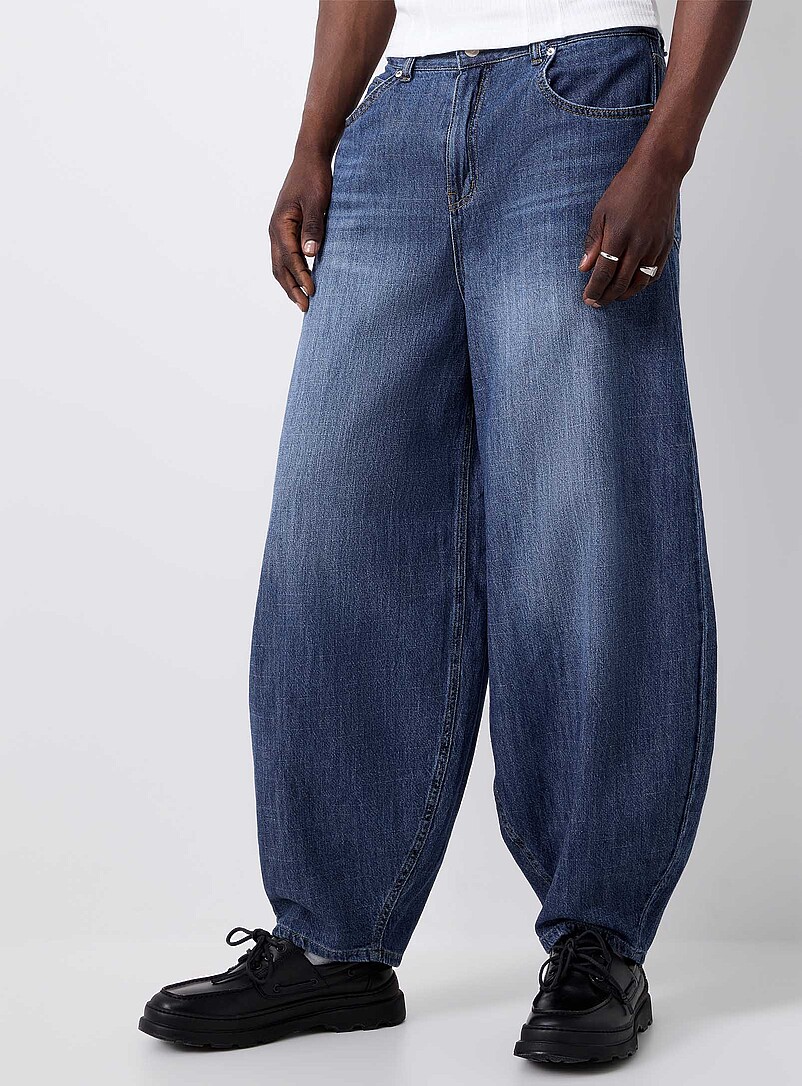 Le 31: Le jean souple bleu fonc&eacute; Coupe ballon <b>Importation de S&eacute;oul</b> Bleu pour homme
