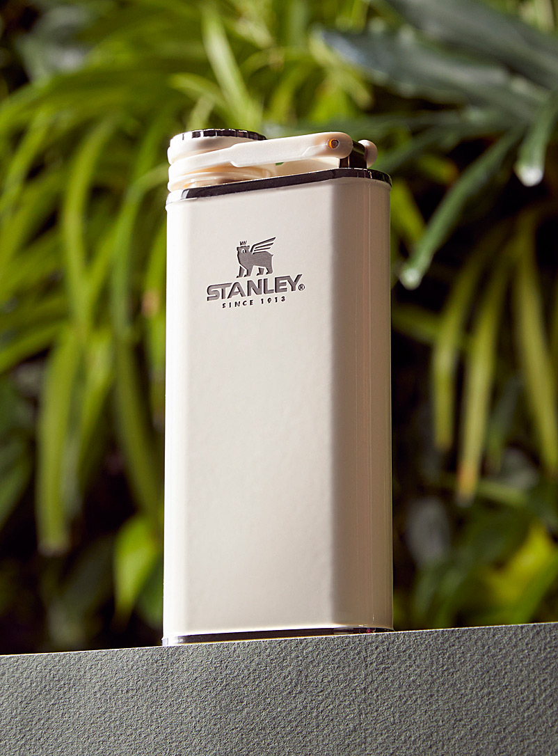 Stanley Off White Classic Easy Fill flask