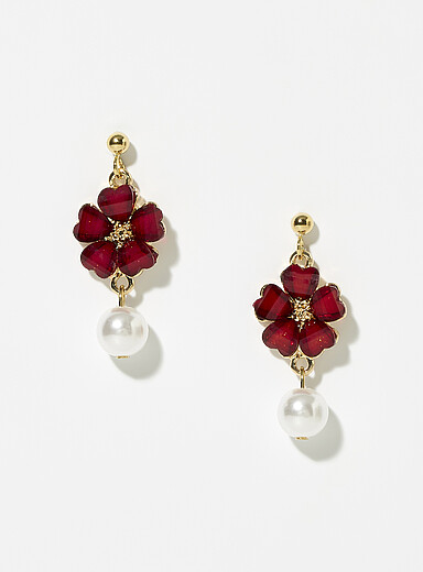 Flower and pearl earrings