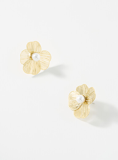 Metallic floral earrings