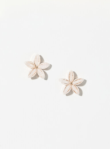 Gleaming flower earrings