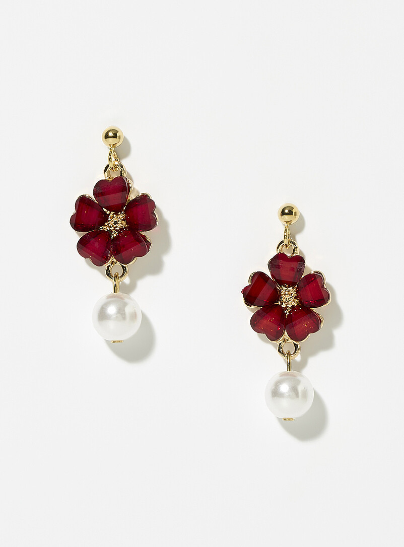 Flower and pearl earrings product image (primary)