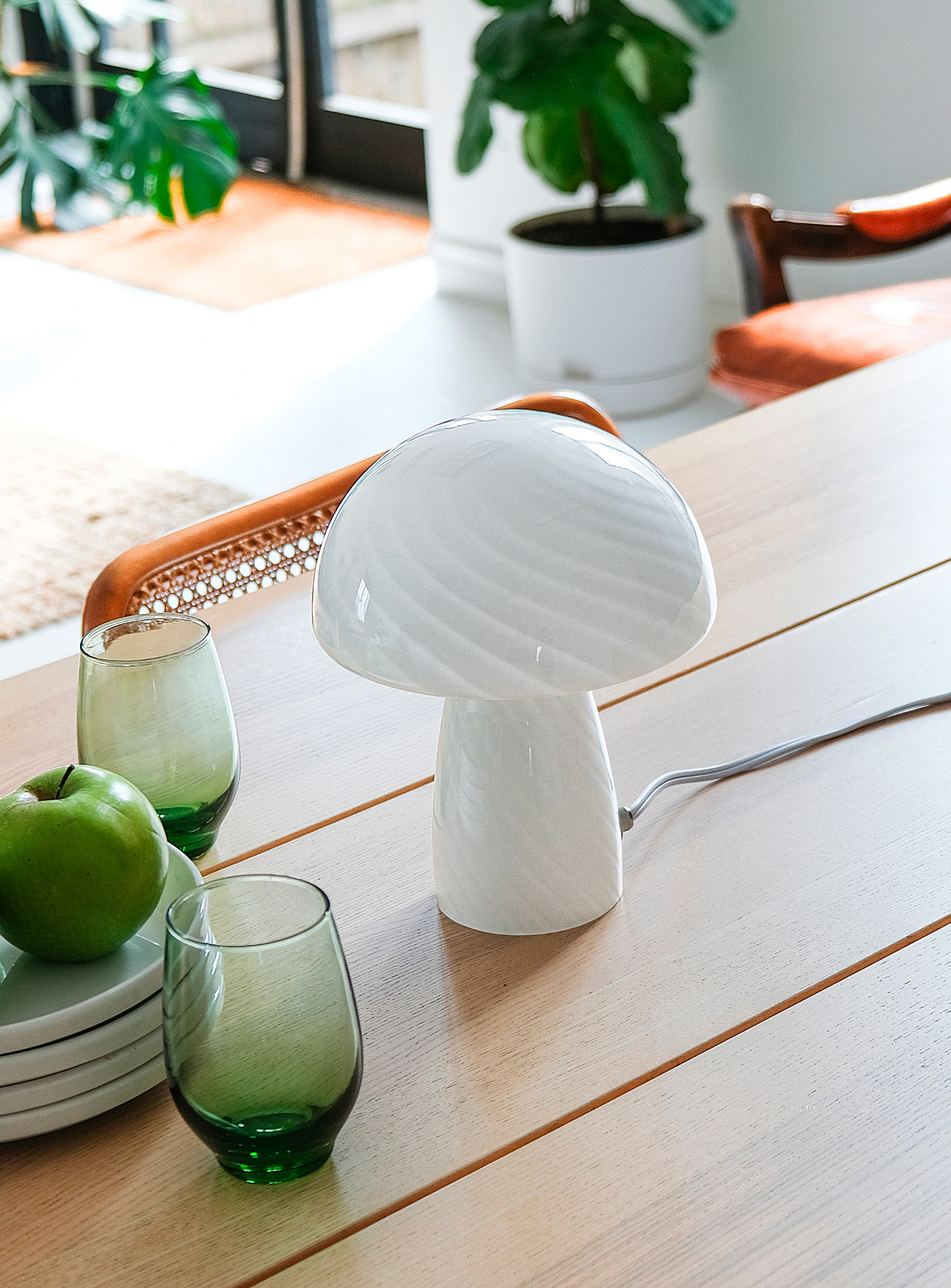 Humber Small Mushroom Table Lamp In White