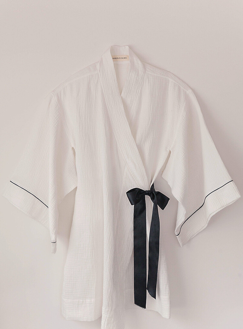 Satiny loop waffled cotton robe | Maison Écolorés | Bath & Body ...