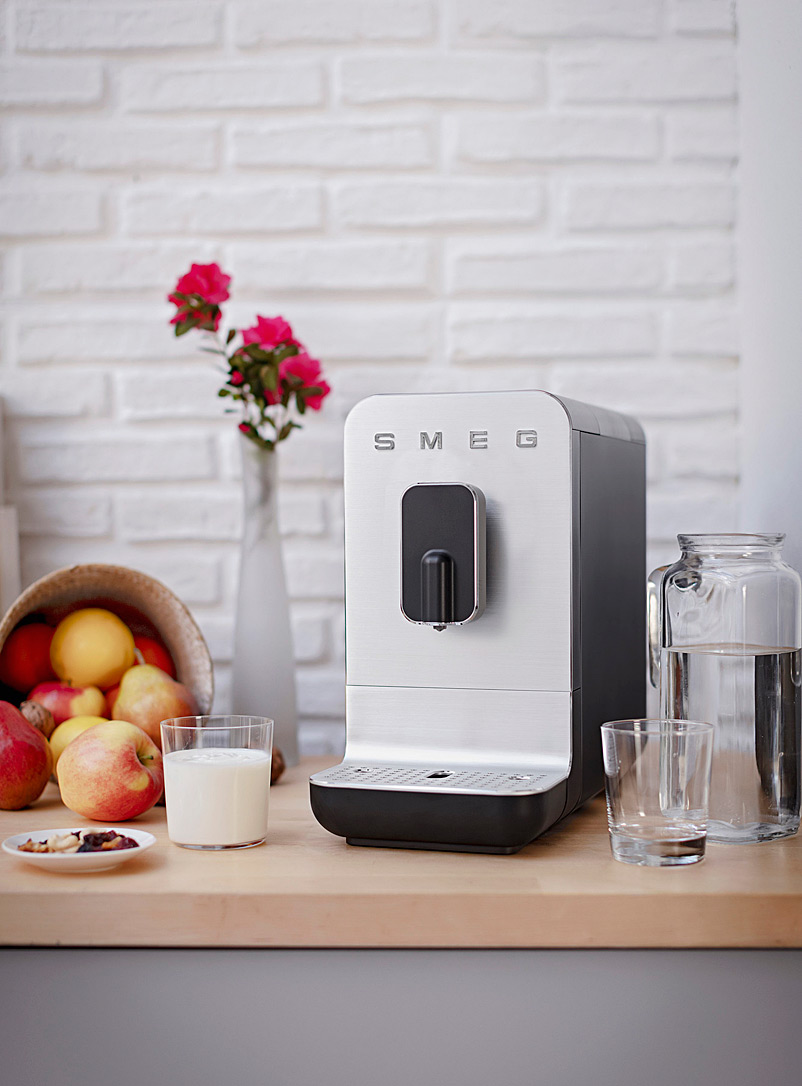 La machine à café espresso automatisée, Smeg