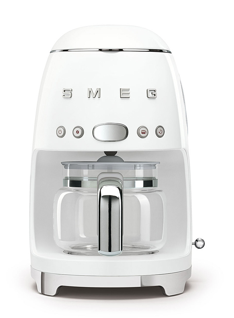 Smeg White Retro drip coffee machine