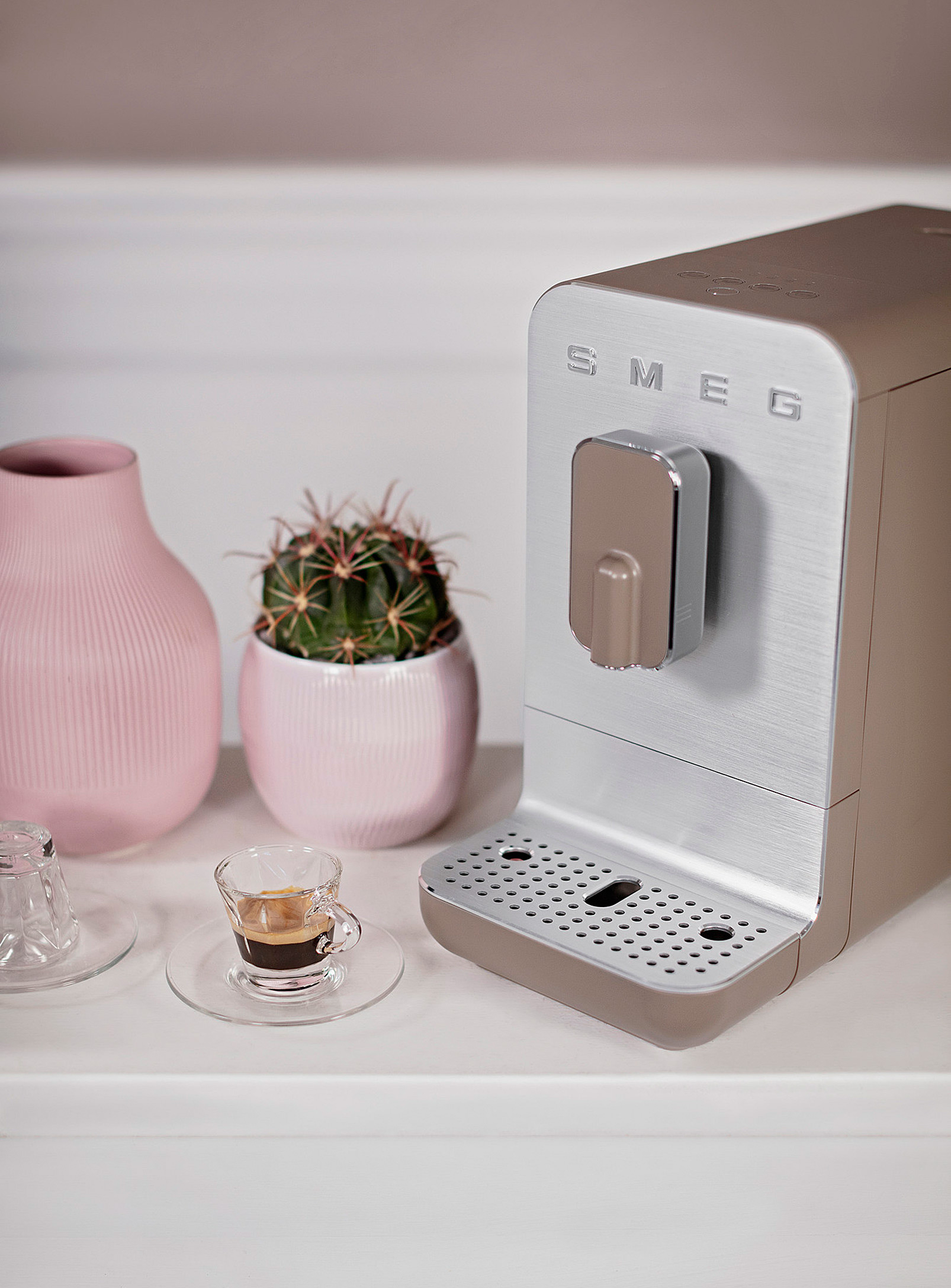 Smeg Automatic Espresso Coffee Machine In Cream Beige