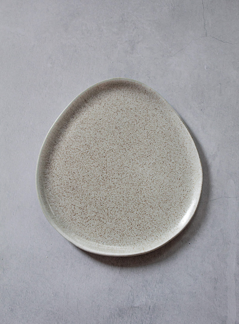 Ateleï Cream Beige Large speckled stoneware teardrop plate