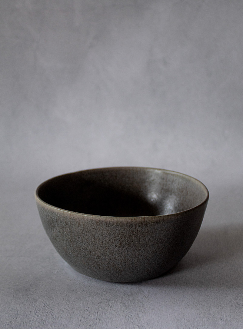 Ateleï Charcoal Large speckled stoneware teardrop bowl
