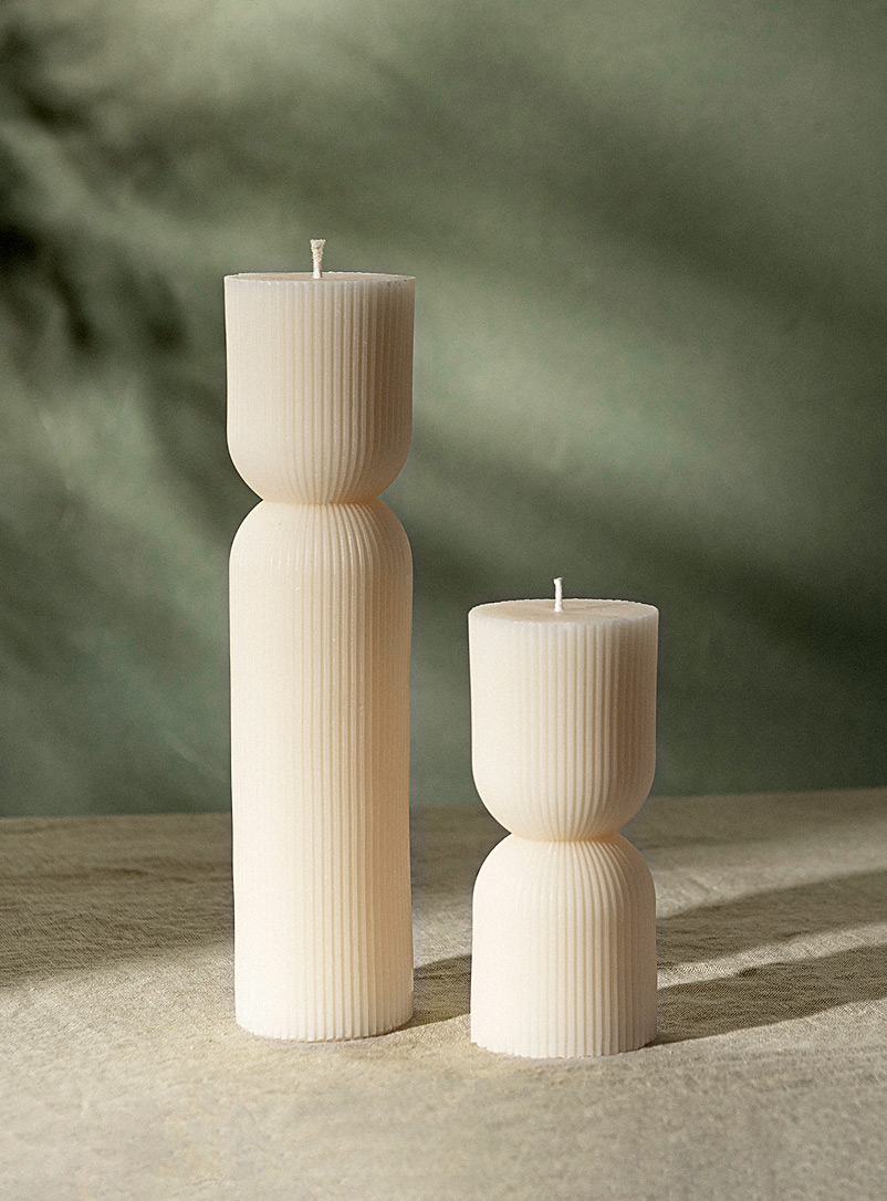 Ilo atelier: Le duo de bougies parfumées piliers rainurés Vanille et musc