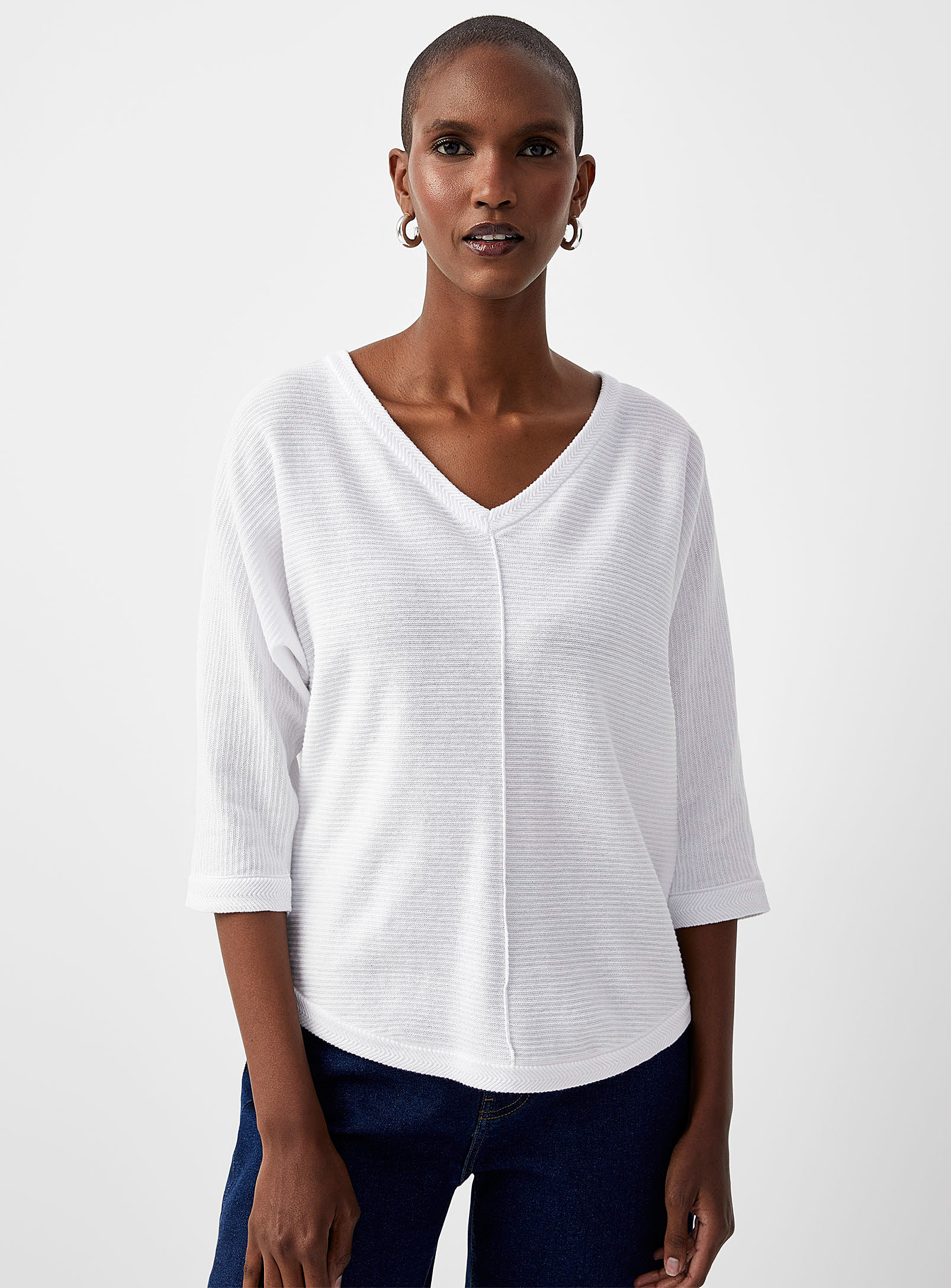 Contemporaine Ottoman Knit Rounded Sweater In White