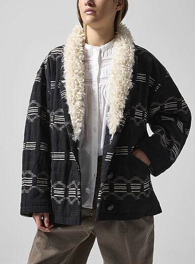 Isabel Marant Etoile: Le manteau col ch&acirc;le envers effet mouton Qayla Noir pour femme