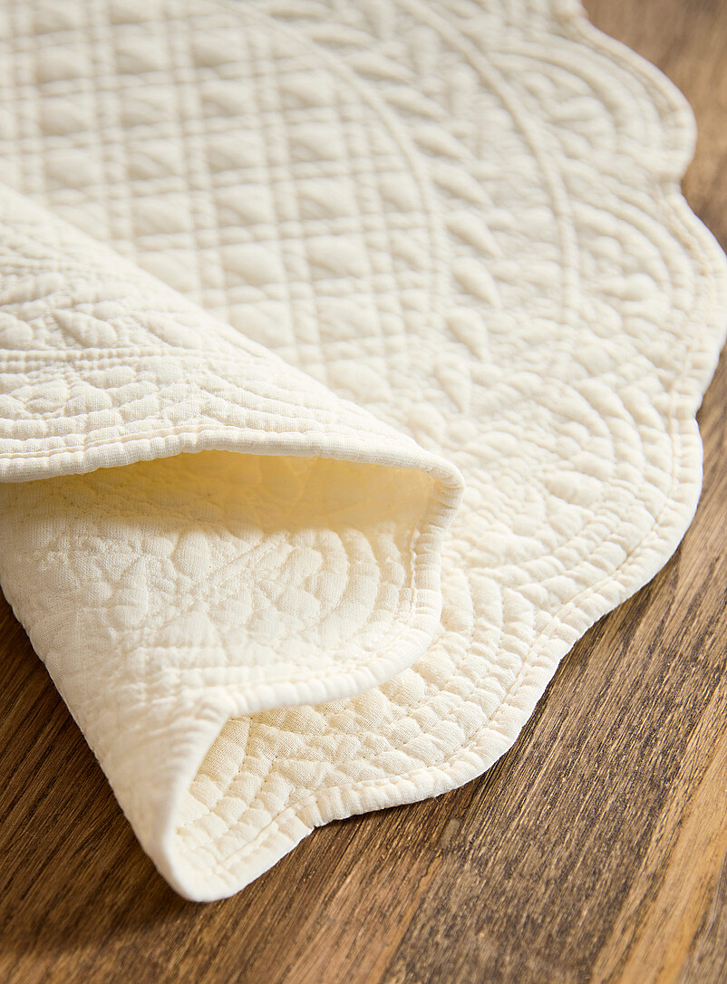 Simons Maison Ecru/Linen Round ornamental topstitched placemat
