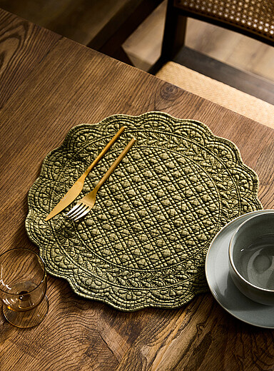 Simons Maison Ecru/Linen Round ornamental topstitched placemat