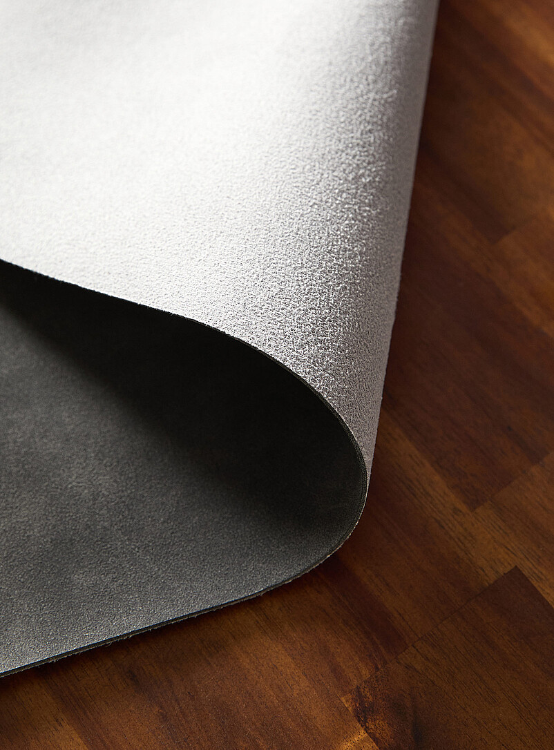 Suede-effect placemat product image 2