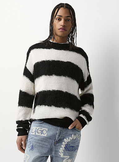 Men's Fuzzy Knit Round Neck Sweater