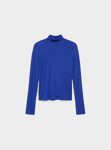 Le t-shirt ultradoux col roul&eacute;