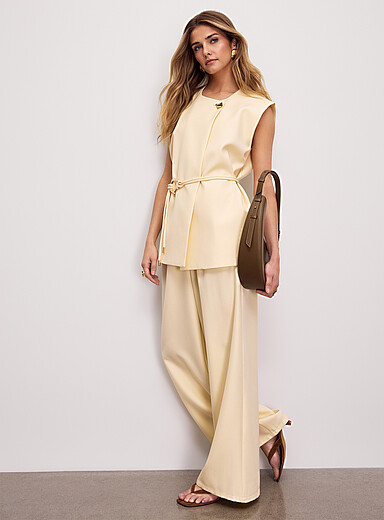 Asymmetric-belt pleated wide-leg pant