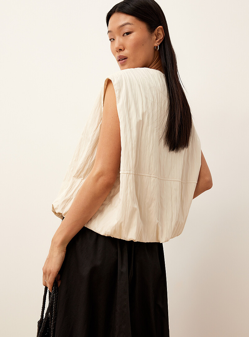 Ic&ocirc;ne: La veste bulle sans manches texture pliss&eacute;e Brun pour femme