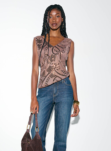 La camisole diaphane scintillante