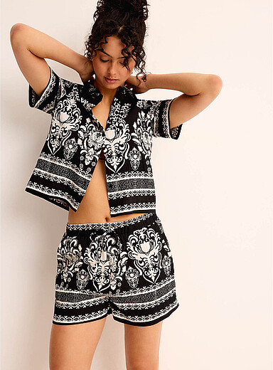 Ornamental pattern short